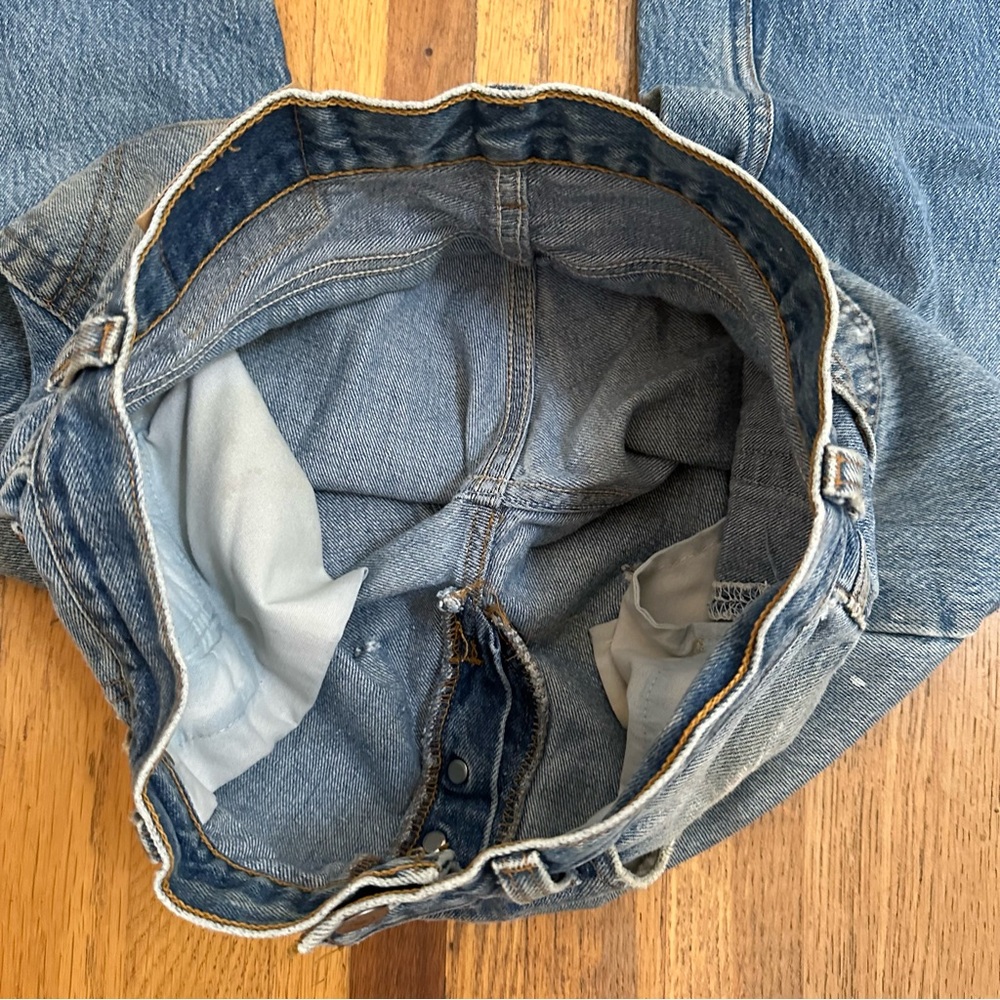💚 Vintage 90s Levi’s 501xx Blue Distressed Jeans (W31 L32) (32) - Picture 9 of 12